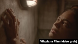 Alina Robert, protagonista de "Plantadas", en una escena de la película.