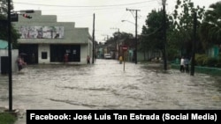 Usuarios en redes sociales reportan inundaciones provocadas por el desbordamiento del Río Hatibonico que atraviesa a la ciudad de Camagüey. Imagen obtenida del perfil de Facebook del periodista José Luis Tan Estrada.