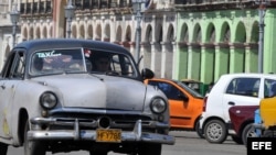 En el 2009, el gobierno cubano entregó licencias a los transportistas privados de La Habana.