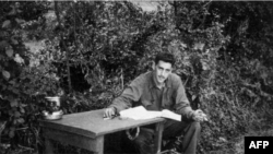Única foto conocida de J.D. Salinger mientras escribía "El guardián en el centeno"