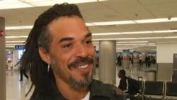 X Alfonso llega a Miami X Alfonso llega a Miami