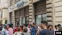 Oficina de ETECSA en la Calle Obispo, en La Habana. (OCB/Archivo)