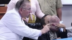 Médicos de Miami emprenden cirugía de niño cubano con tumor en el rostro Médicos de Miami emprenden cirugía de niño cubano con tumor en el rostro