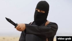 Jihadi John, el verdugo británico de Estado Islámico, antes de uno de sus crímenes.