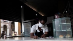 Cubanos en la isla comentan sobre las consecuencias de la falta de transporte Cubanos en la isla comentan sobre las consecuencias de la falta de transporte