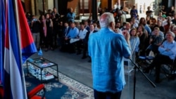 “Se están repartiendo el país, con la ayuda de estos gobiernos” “Se están repartiendo el país, con la ayuda de estos gobiernos”