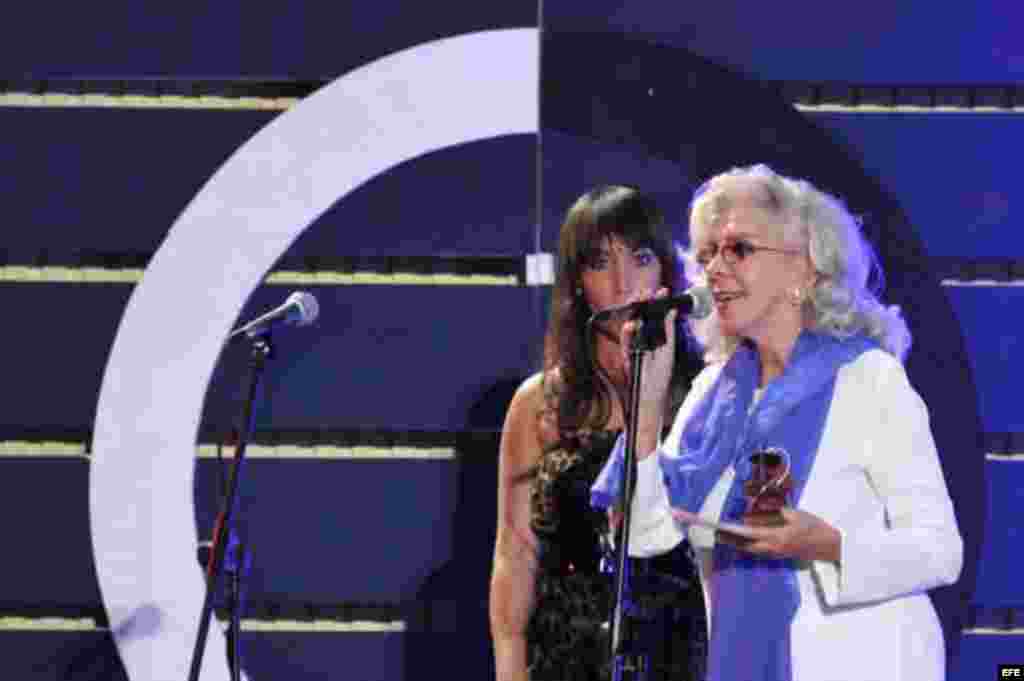 Miriam Ramos compite por el Mejor Álbum Tropical Tradicional con el disco "La Canción Cubana".