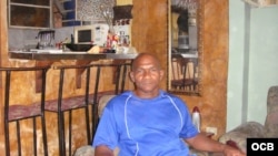 Abogado Julio Ferrer, en su domicilio en La Habana.