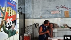 Archivo (2008) - Bodega cubano, centro de venta de alimentos en Santiago de Cuba.