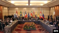 Los cancilleres y representantes de los países de la Unión de Naciones Suramericanas (Unasur) en la reunión extraordinaria convocada para analizar la situación de Venezuela.