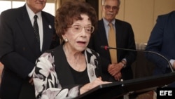 La "abuela del exilio cubano", Leonor Ferreira.