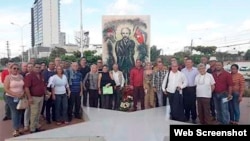 Un grupo de 35 médicos cubanos arribó a Bolivia este fin de semana, en medio de una prolongada huelga de galenos.