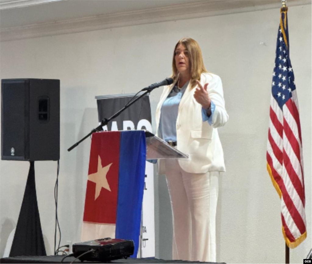  Madeline Pumariega, presidenta del Miami Dade College, quien participa en el panel “Reforma educacional en una Cuba libre”.
