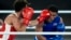 El francés Sofiane Oumiha (izquierda) se enfrenta al cubano Erislandy Alvarez Borges en la final de boxeo de los Juegos Olímpicos de París 2024. (AP/John Locher/Archivo)