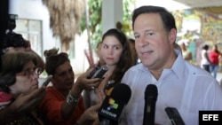 El presidente panameño Juan Carlos Varela, tras su visita a la escuela "Solidaridad con Panamá" en La Habana.