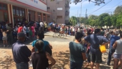Activista cree que los cubanos están en una difícil encrucijada ante avance del Covid-19 Activista cree que los cubanos están en una difícil encrucijada ante avance del Covid-19