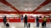 Pasajeros esperan hacer el control de Inmigración en el Aeropuerto Internacional José Martí de La Habana / Foto: REUTERS/Stringer